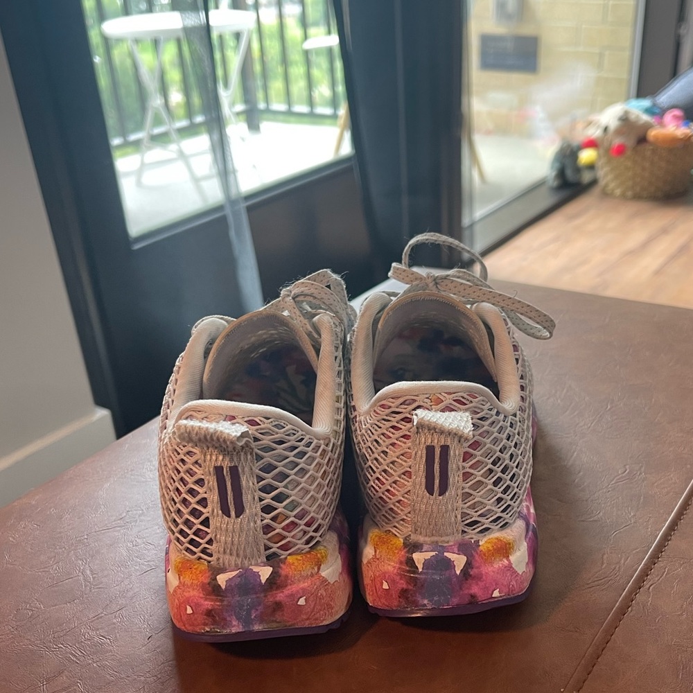 NoBull - Women’s Size 7 - Mesh Floral Runner/Trainer - White/Purple/Multicolor - Picture 3 of 4